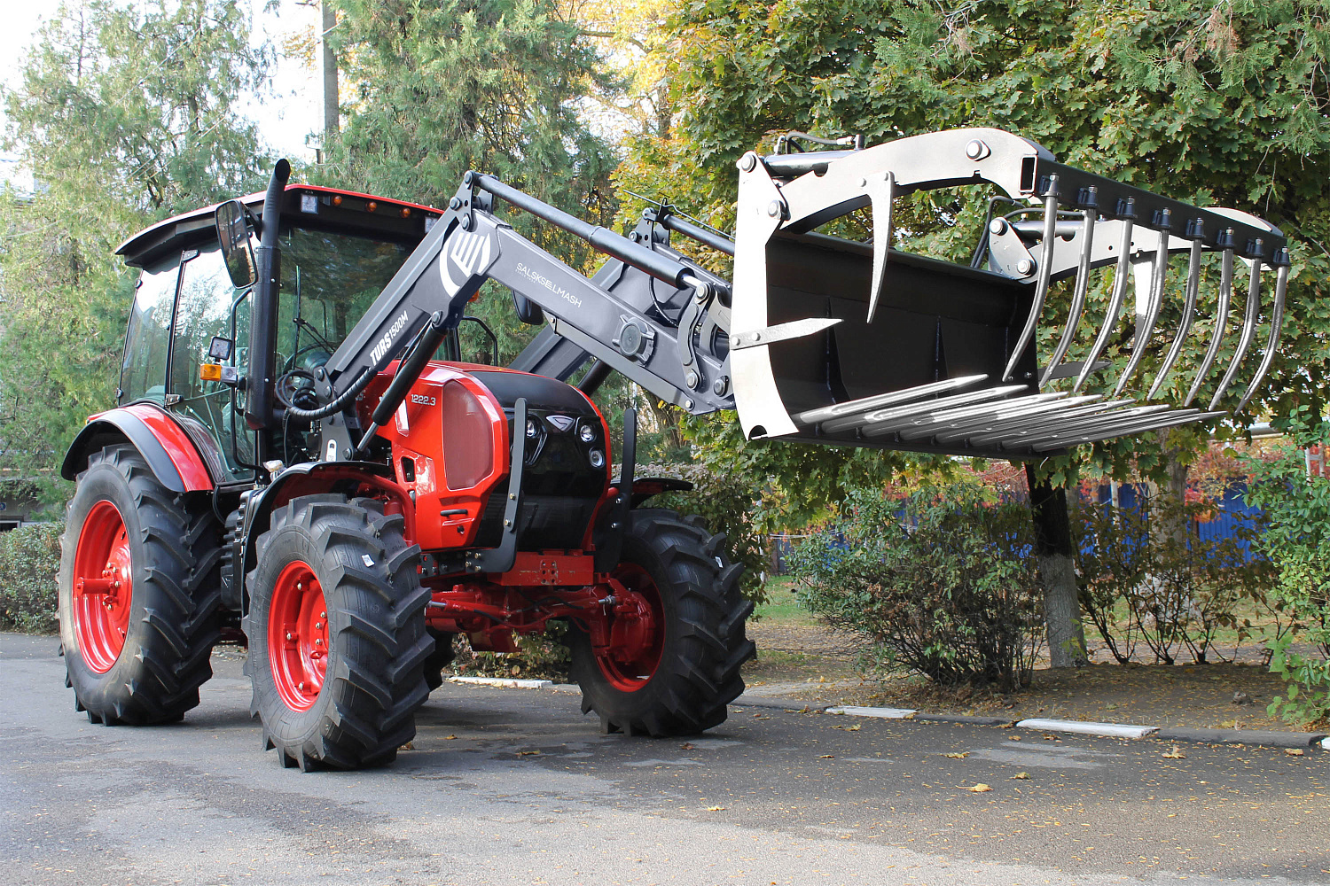 Погрузчик TURS-1500М для МТЗ 1222.3 и 1523.3.