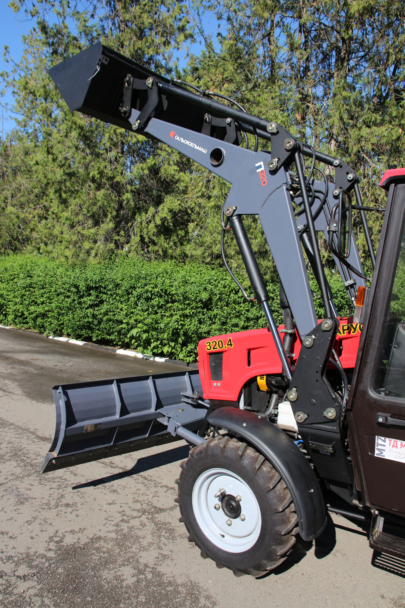Фронтальный погрузчик (КУН) П320-0А для трактора МТЗ-320