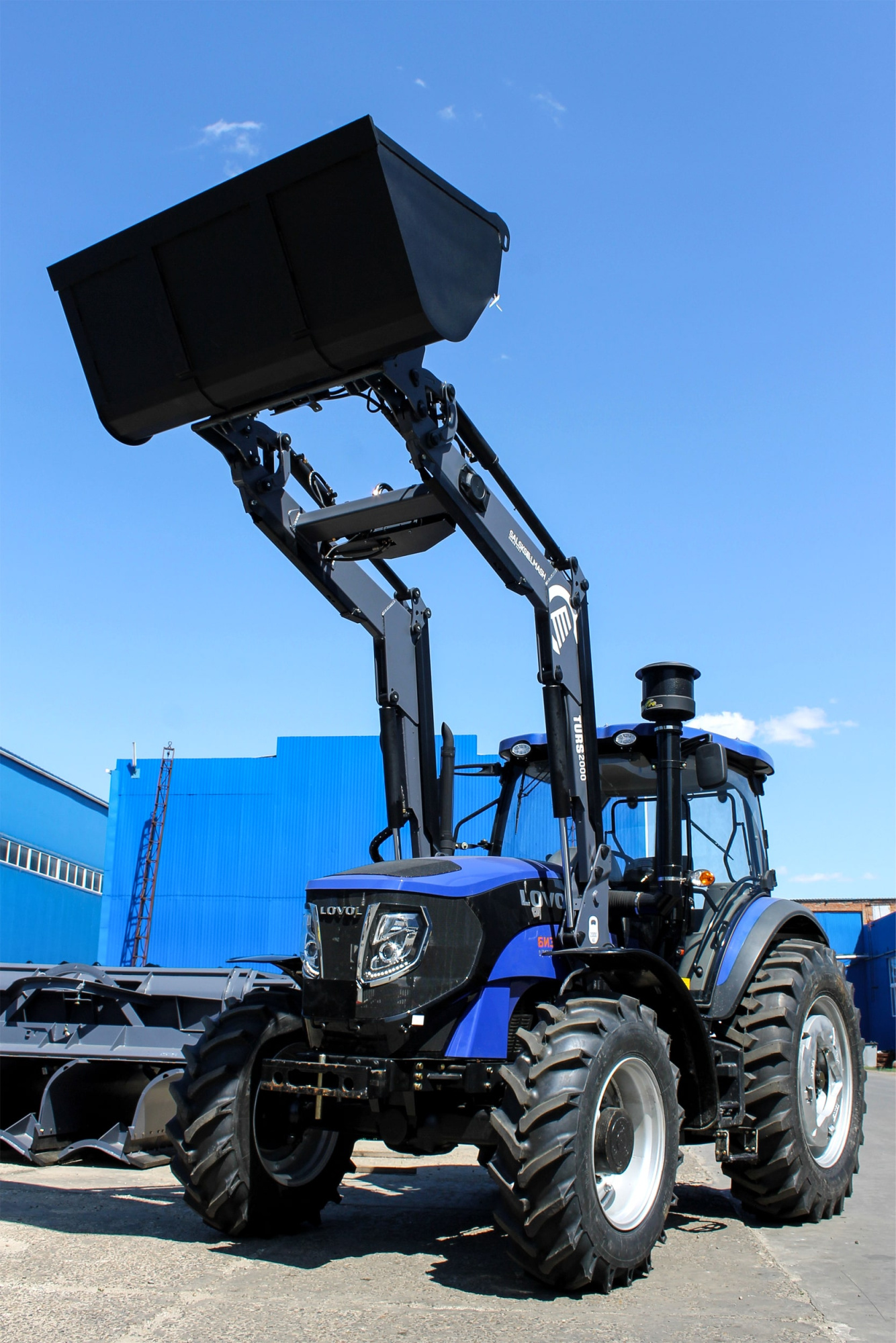 Фронтальный погрузчик КУН (TURS)-2000-0-Л13 для трактора LOVOL 1304 Фронтальный погрузчик КУН (TURS)-2000-0-Л13 для трактора LOVOL 1304