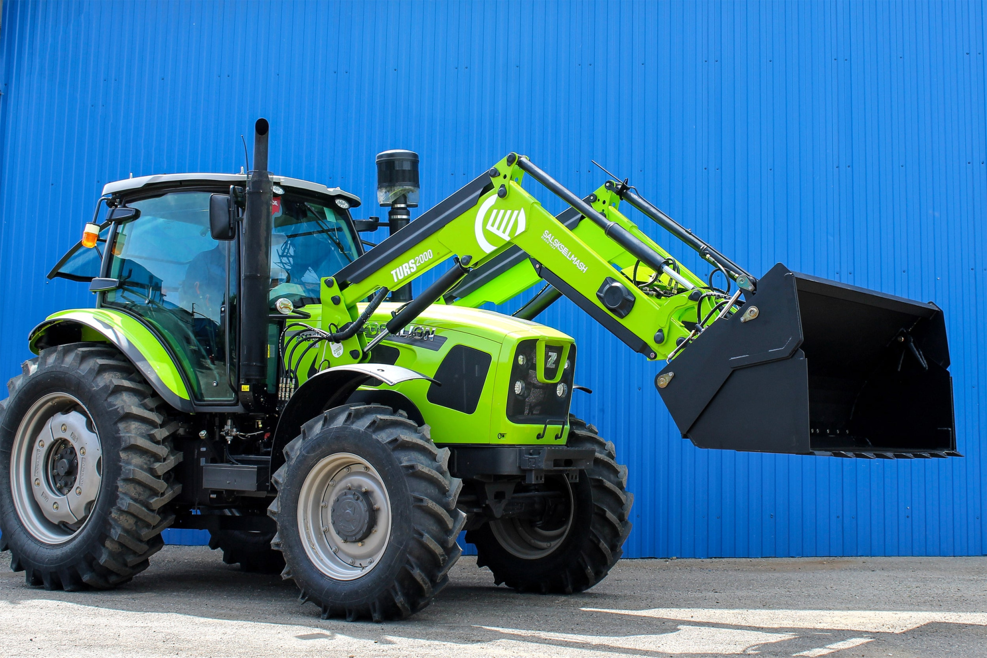 Фронтальный погрузчик КУН (TURS)-2000-0Д-Z16** для тракторов ZOOMLION 1304 и ZOOMLION 1604 Фронтальный погрузчик КУН (TURS)-2000-0Д-Z16** для тракторов ZOOMLION 1304 и ZOOMLION 1604